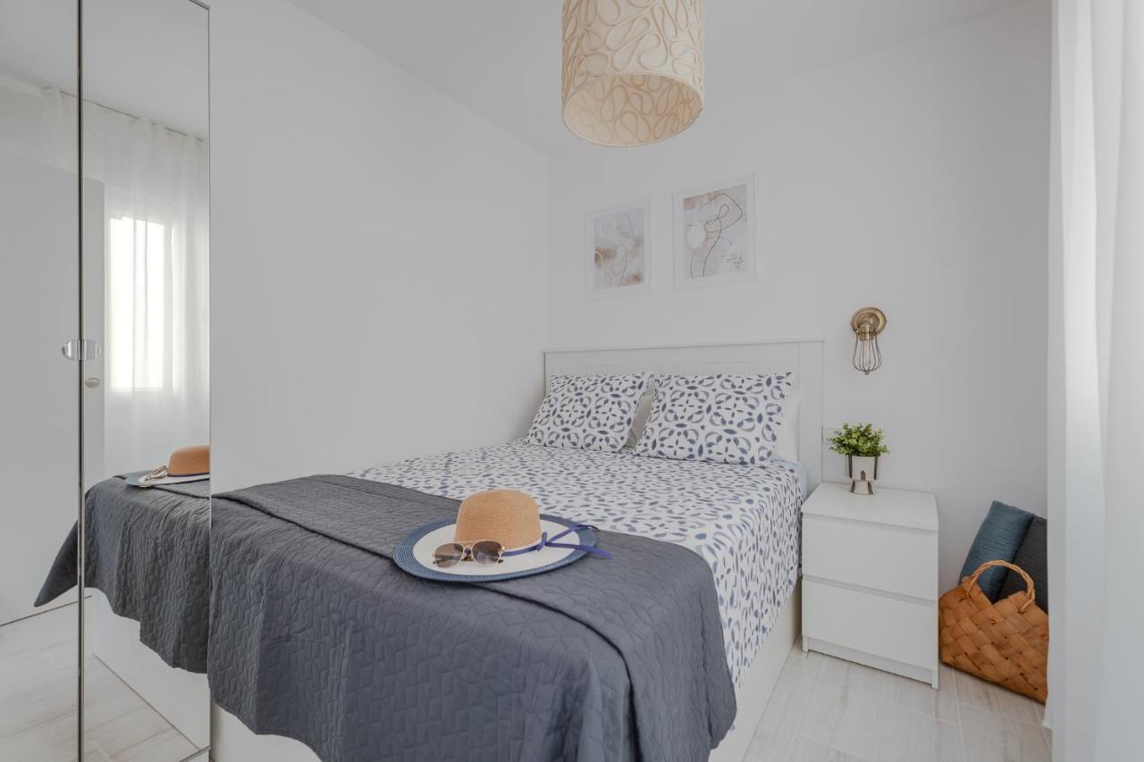 Stay In Torrevieja Cozy City & Sea Екстер'єр фото
